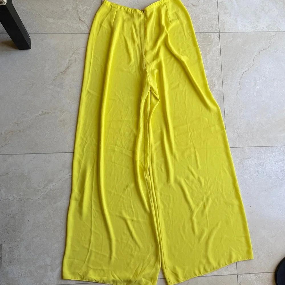 Vietnamese Ao Dai Set Embroidered Floral Details with Contrast Yellow Pants - Picture 7 of 8